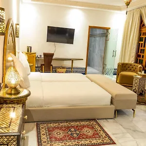 Riad Riad El Yacout *****