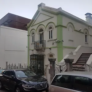 Hostel White House 